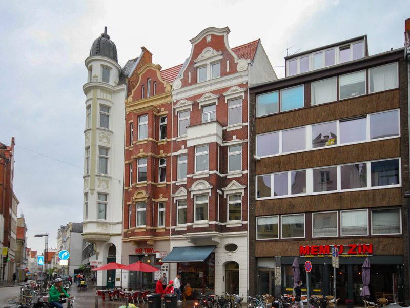 Wohn-/Geschäftshaus in Lübecks Innenstadt !