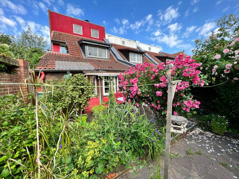 Altstadtoase mit Garten im Dornröschenschlaf